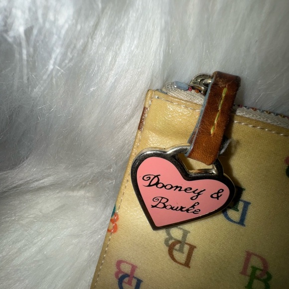 Dooney & Bourke - Picture 2 of 9